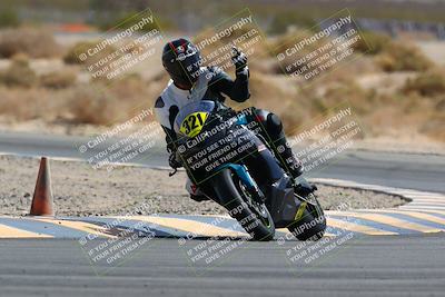 media/Mar-13-2022-SoCal Trackdays (Sun) [[112cf61d7e]]/Turn 4 (145pm)/